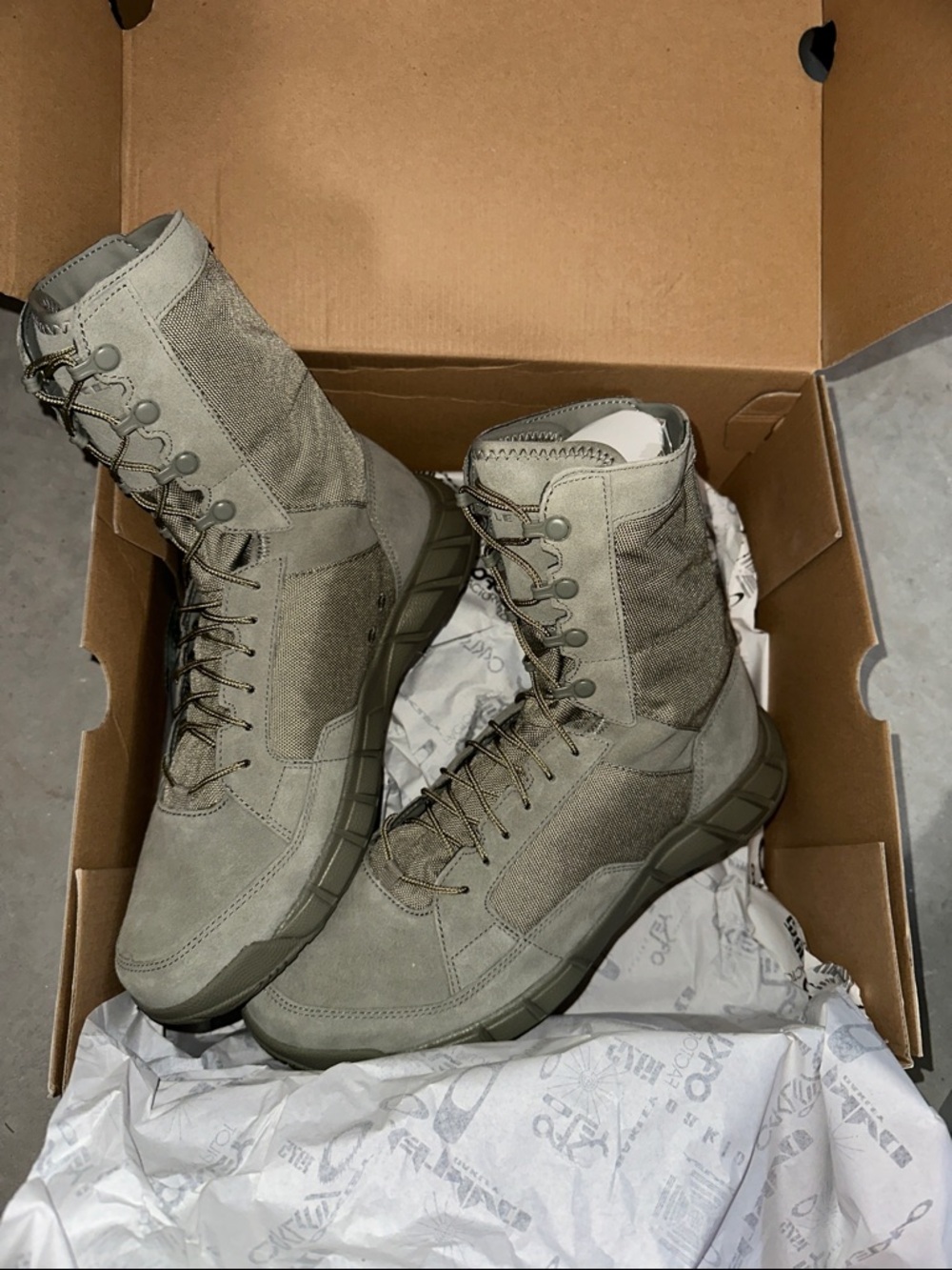 Oakley Men's Olive-Tan LT Assault 2 Tactical Lace-Up Boot